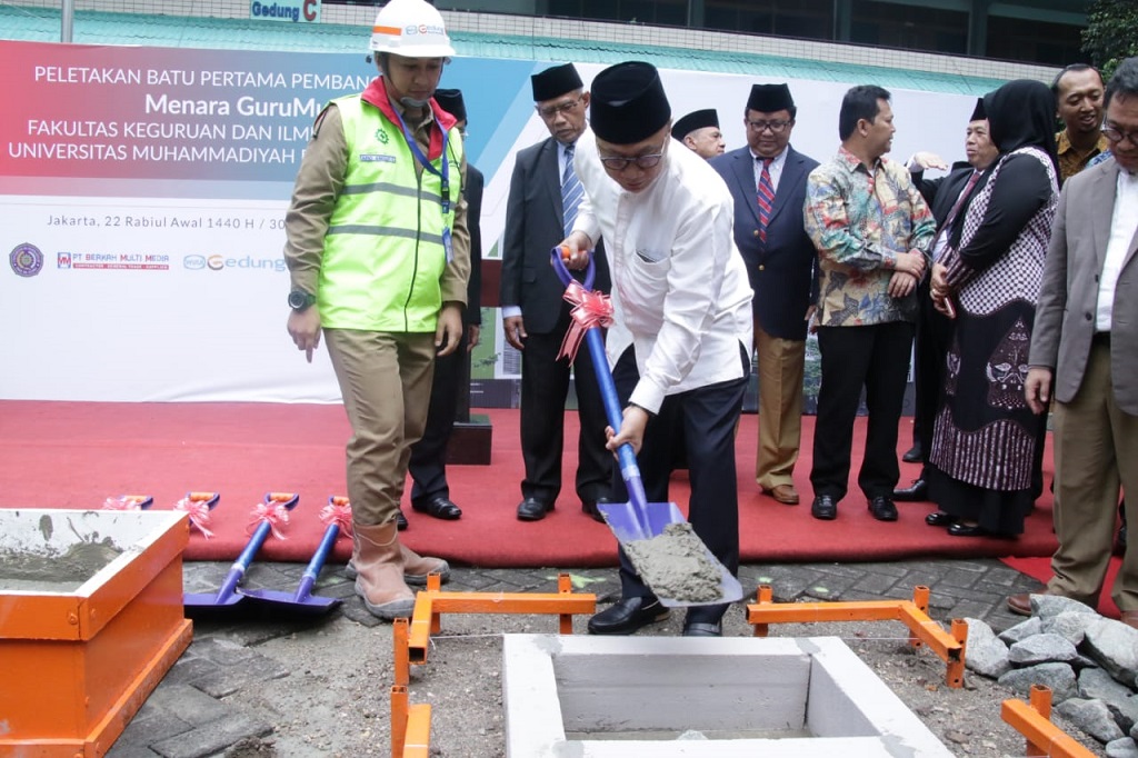 Ketua MPR Lakukan Peletakan Batu Pertama Pembangunan Menara Guru Mu Universitas Muhammadiyah Prof. Dr. Hamka