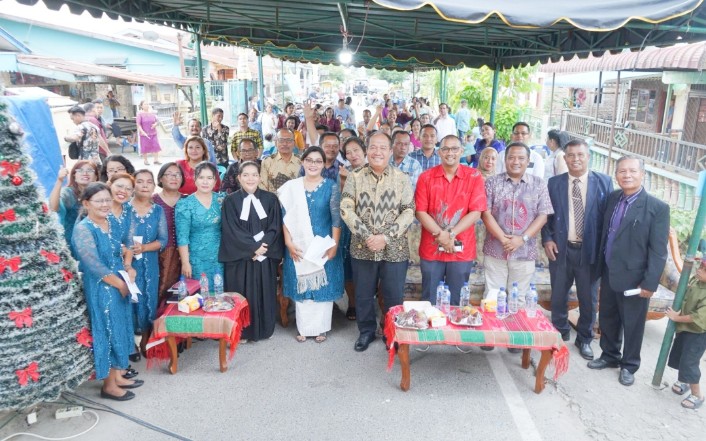 Perkuat Toleransi Beragama Dan Kebersamaan; Bupati Asahan Bersama Anggota DPRD Kabupaten Asahan Hadiri Perayaan Natal STM Dalihan Natolu