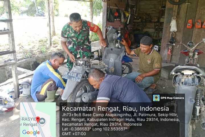 Laksanakan Komsos Danpos Rengat Turun Sambangi Wilayah Binaannya