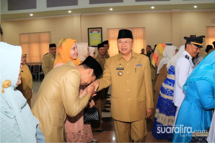 Bupati Sergai Soekirman Melantik Sekaligus Pengambilan Sumpah ASN di Aula Sultan Serdang