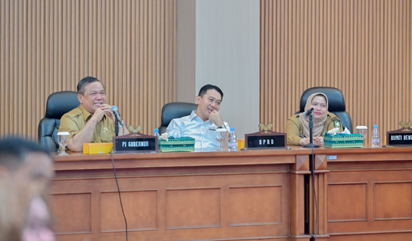 Waka DPRD Provinsi Riau Hardianto Hadiri Focus Group Discussion