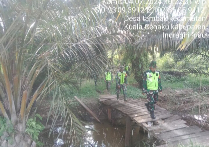 Mulai Masuki Kemarau Anggota Koramil 01/Rengat Gencar Patroli, Sosialisasi  Karhutla Wilayah Binaan