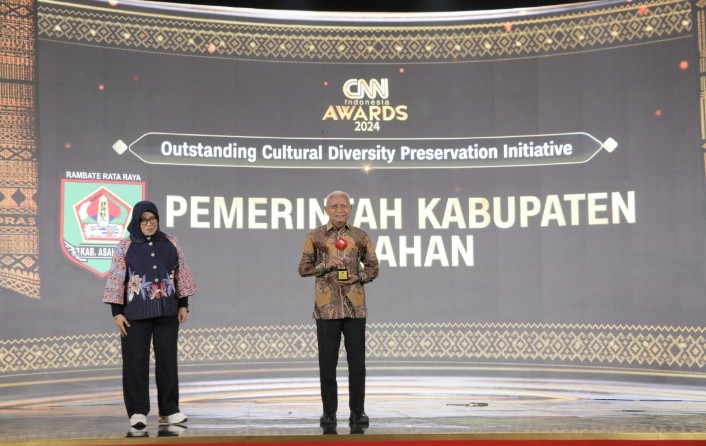 Bupati Asahan Terima Penghargaan Outstanding Cultural Diversity Preservation Initiative Tahun 2024