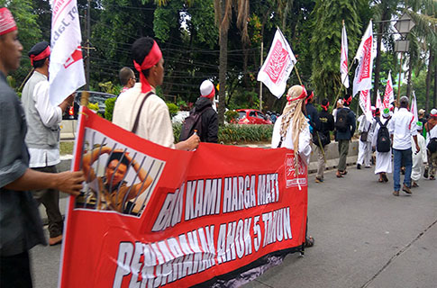 Polisi Pisahkan Lokasi Berkumpul Massa Pro dan Kontra Ahok