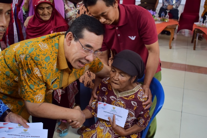 Sebanyak 312 Kaum Dhuafa Mendapat Santunan Dari Bupati Rejang Lebong