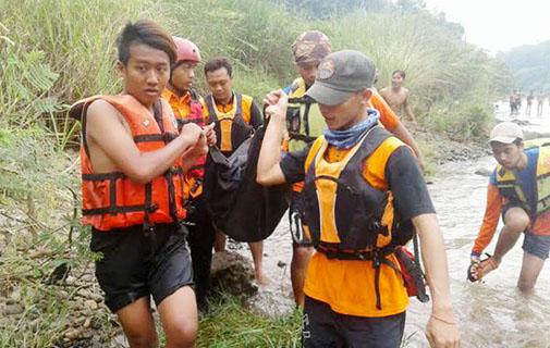 Nahas, 2 Remaja Hanyut dan Tewas Usai Berfoto Selfie di Sungai