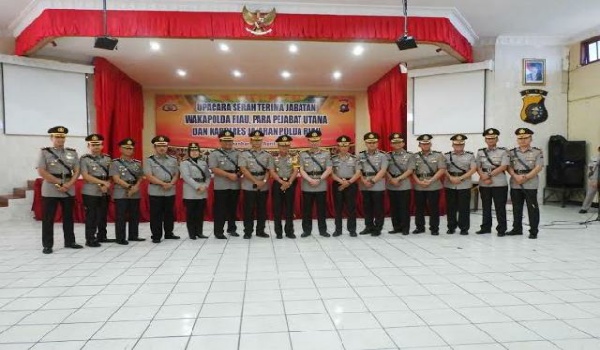 Kapolda Riau Pimpin Sertijab Lingkungan Pejabat Utama Dan Kasatwil