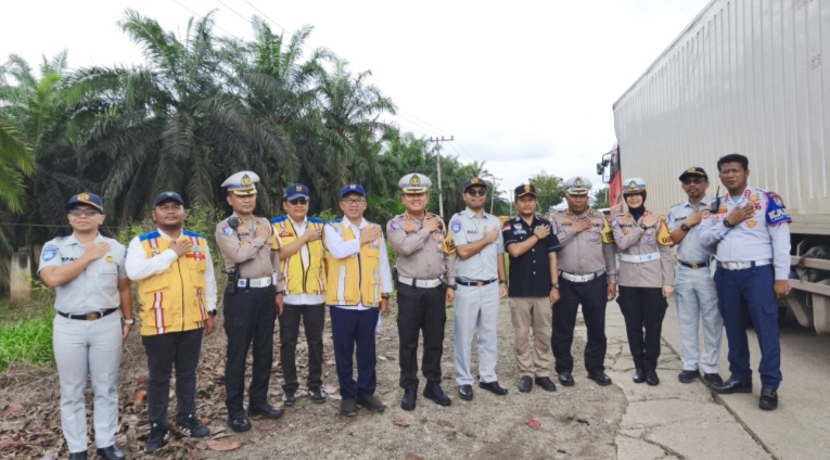 Jelang Operasi Ketupat, Dirlantas Polda Riau Cek Jalan Lintas Timur Bersama Instansi Terkait