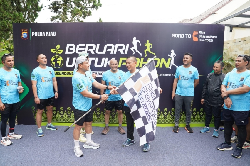 Kapolda Riau Resmi Launching Event Riau Bhayangkara RUN 2025