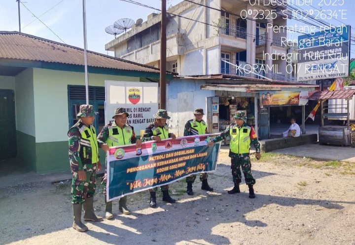 Cepat Dan Tanggap Babinsa Koramil 01/Rengat Kodim 0302/Inhu Galakkan Sosialisasi dan Patroli Bahaya Karhutla.