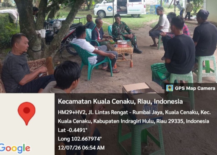 Pererat Hubungan dengan Masyarakat, Babinsa Koramil 01/Rengat Aktif Laksanakan Komsos
