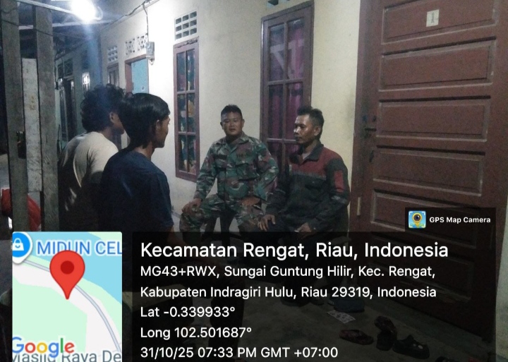 Hindari Tindak Kejahatan Dan Gangguan Masyarakat Babinsa Dan Warga Rutin Patroli Siskamling