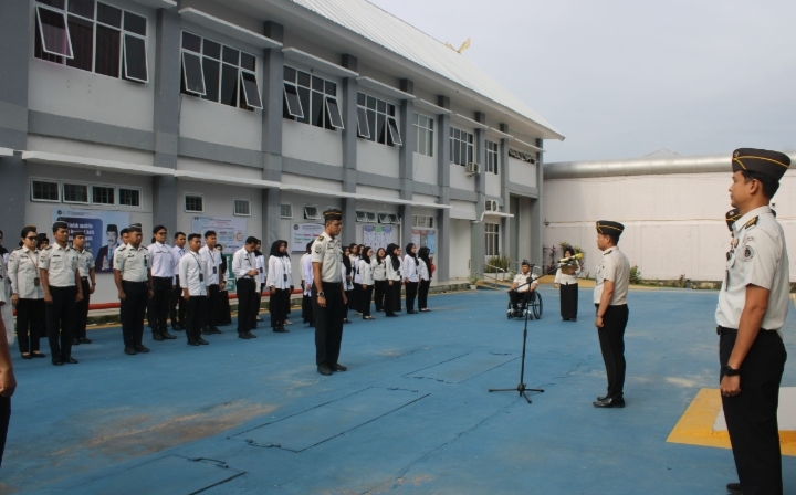 Kasubbag TU Pimpin dan Berikan Amanat Apel Pagi Lapas Narkotika Rumbai.