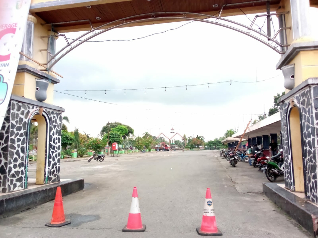 DLH Kuansing dan Pedagang Blokir Terminal Taman Jalur, ada apa?