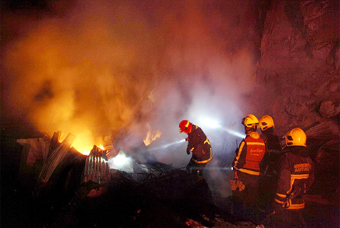 Pesta Pernikahan Berselimut Duka, Genset Musik Meledak Bakar Rumah