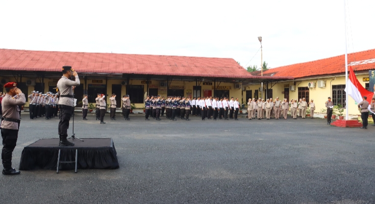 Pimpin Upacara Bulanan, Kapolres Tebing Tinggi : Tingkatkan Semangat dan Dedikasi Dalam Bertugas