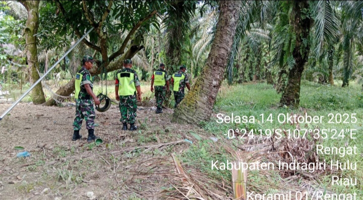 Cara Cegah Karhutla Anggota Koramil 01/Rengat Kodim 0302/Inhu Rutin Jalankan Patroli Dan Sosialisasi