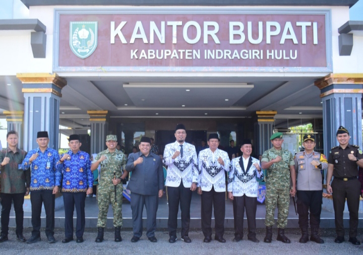 Dandim 0302/Inhu Hadiri Upacara Peringatan HGN K-80 Ta. 2025 Di Halaman Kantor Bupati Inhu