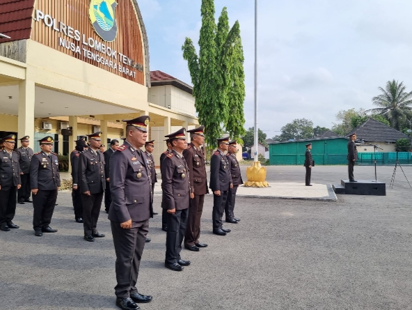 Polres Loteng Gelar Upacara Dalam Rangka Memperingati Hari Pahlawan 10 November