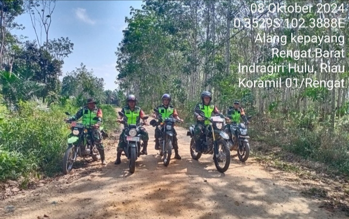 Meliputi Jalur Perkebunan Dan Hutan Anggota Koramil 01/Rengat Kodim 0302/Inhu Secara Rutin Patroli dan sosialisasi Karhutla.