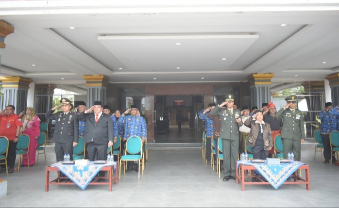 Dandim 0302/Inhu Diwakili Pasi Ops Hadiri Upacara Peringatan Hari Pahlawan 10 Nopember Tahun 2025