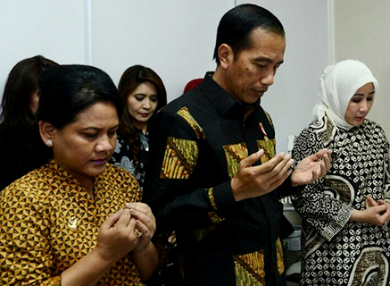 Jokowi dan Iriana Melayat ke RSCM