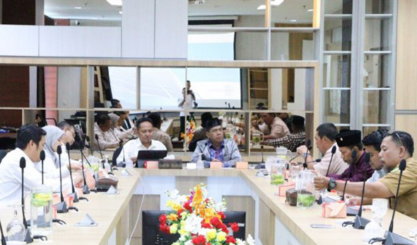 Pertemuan Management PLN WRKR, DPRD Riau Dukung Program Listrik Masuk Desa