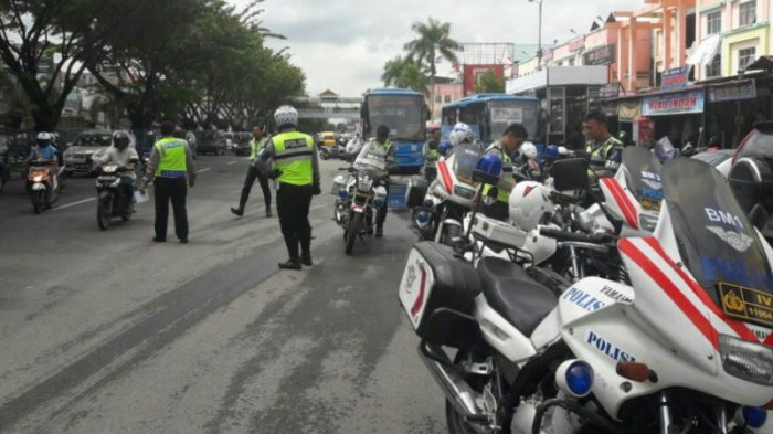 Hari Pertama Operasi Simpatik Siak 2017, Ratusan Pengendara Diberi Teguran