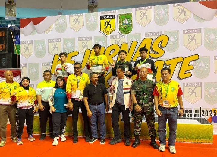 Tutup KEJURNAS KARATE 2025 Riau  Raih 3 Emas 5 Perunggu di Gelanggang Remaja Pekanbaru Riau