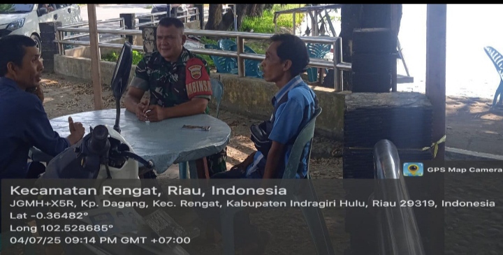 Kunjungi Wisata Danau Raja Babinsa Datangi Masyarakat Untuk Bersilahturami Di Kelurahan Bunaanya