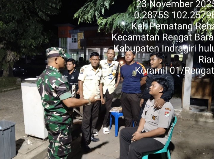 Hadir , Himbau Serta Tekankan Oleh Babinsa Bahwa Menjaga Keamanan Dan Ketertiban Merupakan Tanggung Jawab Bersama