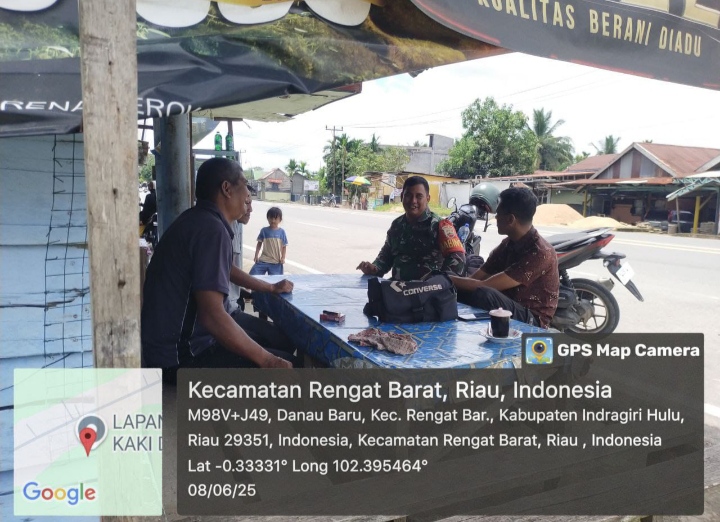 Pererat Silaturahmi Bangun Kedekatan Bersama Warga Binaan, Babinsa 01/Rengat Lakukan Kegiatan Komsos