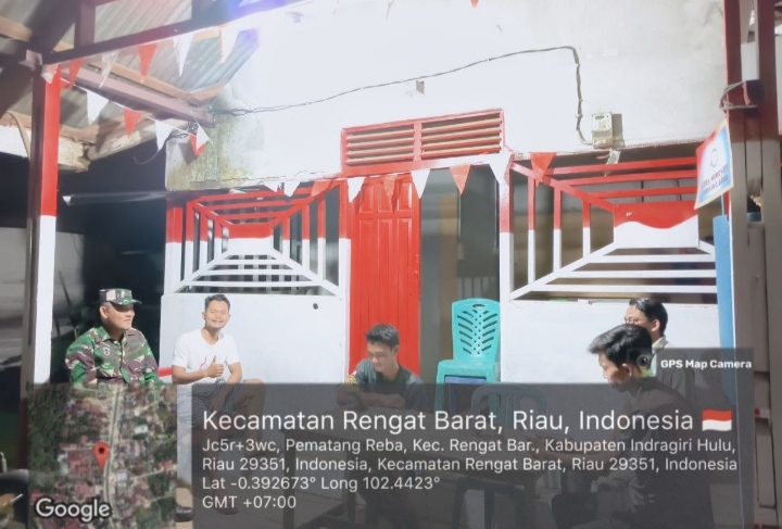 Kunjungi Warga Komplek Pemda Danpos Melaksanakan Komsos Dan Patroli Siskamling Guna Ciptakan Situasi Aman