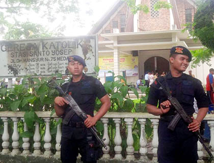 Rumah IAH Digeledah Aparat