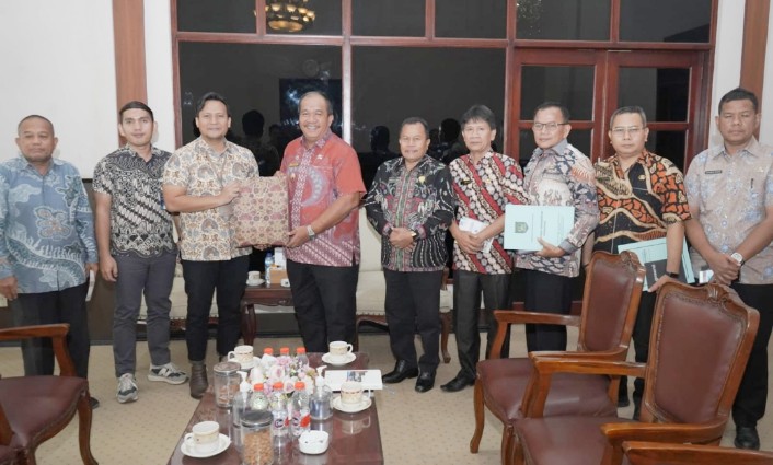 Bupati Terima Kunjungan Pimpinan Perum BULOG Asahan