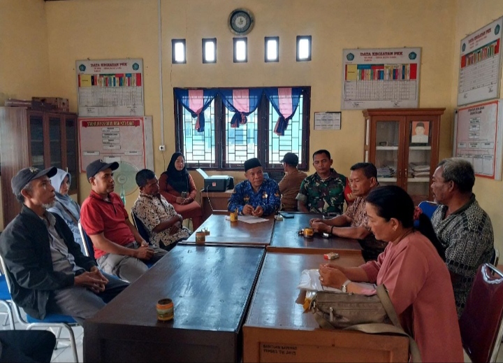 Aktif Dalam Kegiatan , Babinsa Koramil 01/Rengat Menghadiri Musdes Pengesahan RKP Desa Kota lama.