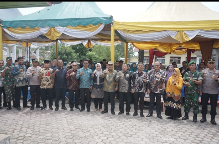 Pjs. Bupati Asahan Undang 4 Camat beserta Jajarannya Di Kantor Camat Simpang Empat