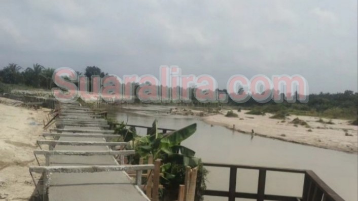 Proyek Pembangunan Perkuatan Tanggul Sungai Silau Di Sei-Renggas Asahan, Diduga Janggal Dan Pembodohan Publik
