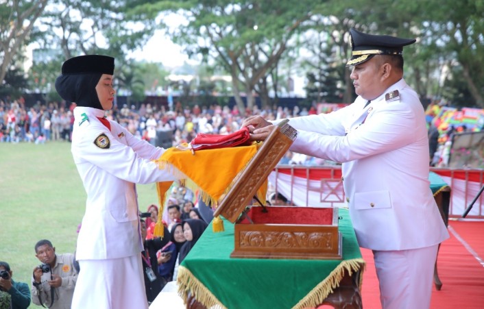 Wakil Bupati Asahan Pimpin Upacara Penurunan Bendera HUT Ke-80 RI