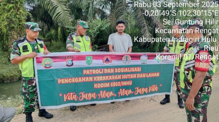 Koptu Chandra H.Sinaga Babinsa Koramil 01/Rengat Ajak warga Untuk Lakukan Sosialisasi dan Patroli Karhutla