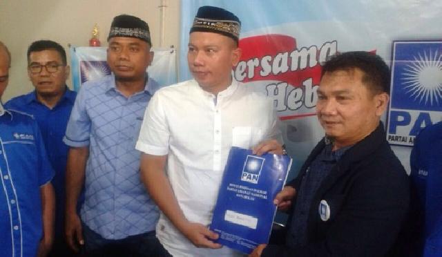 Vicky Melaju di Pilkada Bekasi